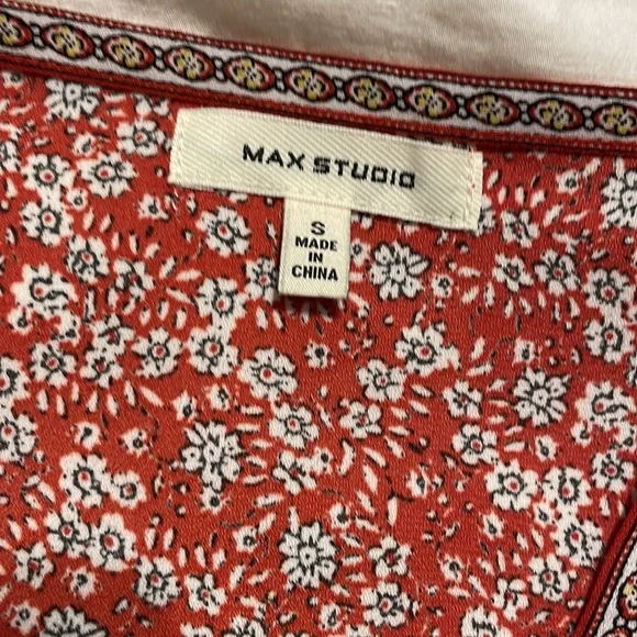 Max Studio - Red, White, & Black Floral Design Blouse - 1/2 Sleeve - Small - Picture 2 of 8
